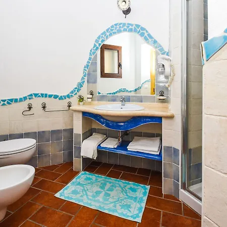 Alojamento de Acomodação e Pequeno-almoço Faunele Orosei