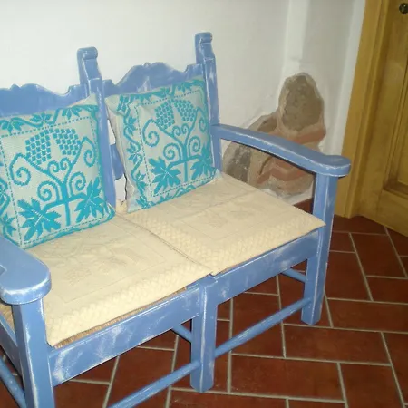 Alojamento de Acomodação e Pequeno-almoço Faunele Orosei