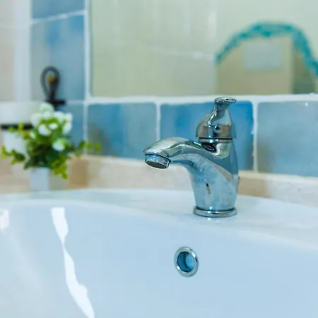 Faunele 3* オロゼーイ