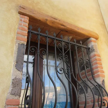 ベッド・アンド・ブレックファスト Faunele オロゼーイ