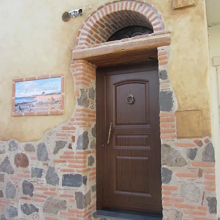 ベッド・アンド・ブレックファスト Faunele オロゼーイ